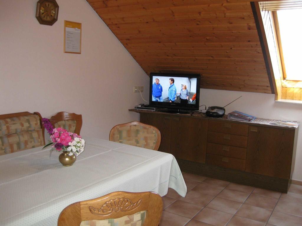 Apartamento Haus Rehblick Bräunlingen Exterior foto